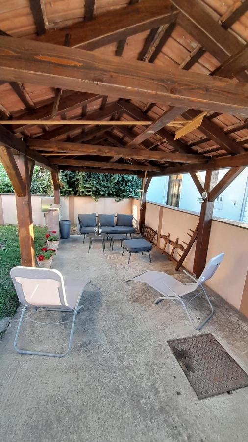 Kod Kraljevih Apartment Gola